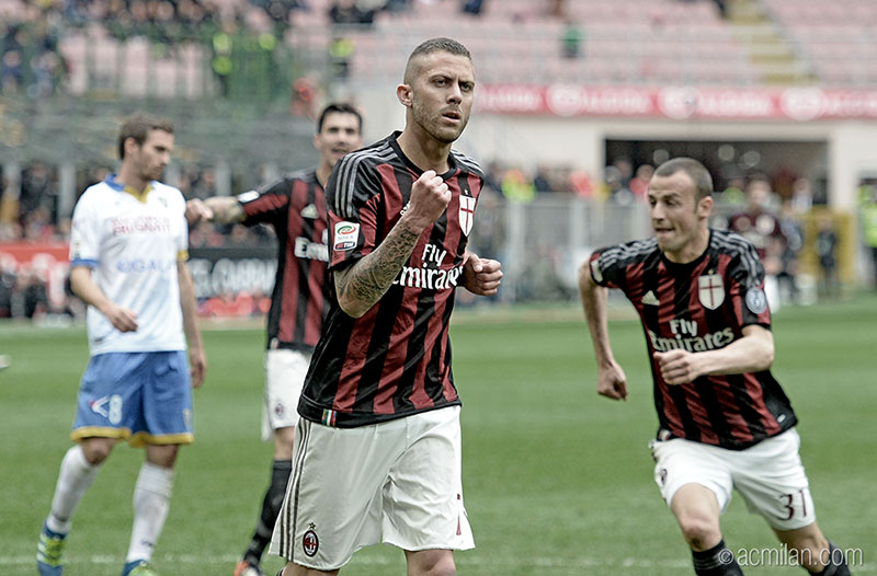 @acmilan.com