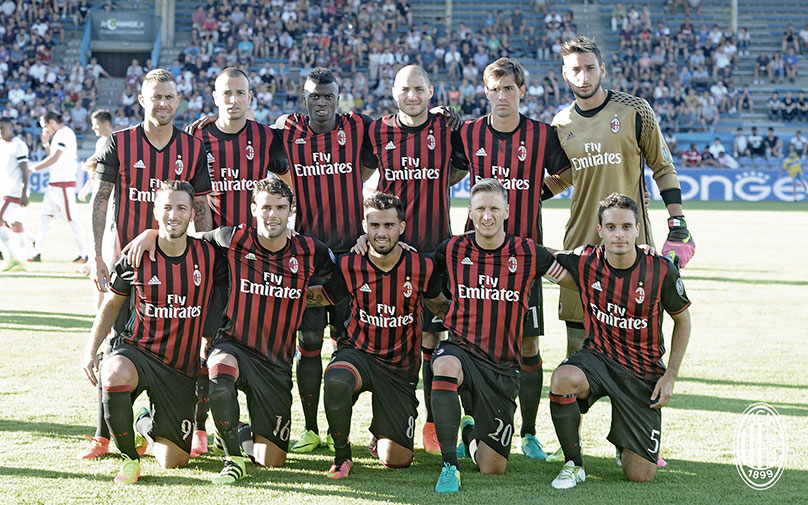 The starting XI of Milan against Bordeaux. Top (Left to Right): Jeremy Menez, Luca Antonelli, M'Baye Niang, Gabriel Paletta, Alessio Romagnoli, Gianluigi Donnarumma; Bottom: Andrea Bertolacci, Andrea Poli, Suso, Ignazio Abate, Giacomo Bonaventura