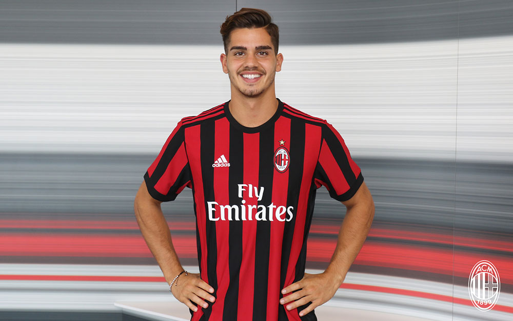 Official: André Silva joins Milan on a five-year deal from Porto |  Rossoneri Blog - AC Milan News