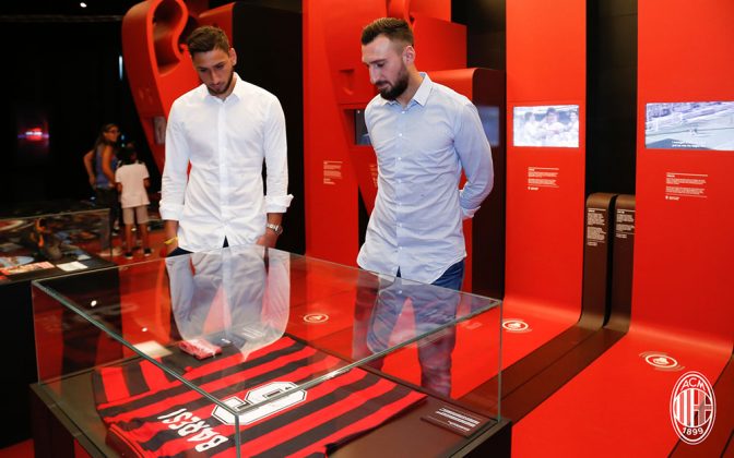 Gianluigi Donnarumma and Antonio Donnarumma at Mondo Milan Museum at Casa Milan on the 12th of July, 2017. (@acmilan.com)