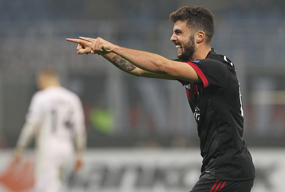 Patrick Cutrone celebrating during Milan-Austria Wien at Stadio San Siro on November 23, 2017. (Photo by Marco Luzzani/Getty Images)