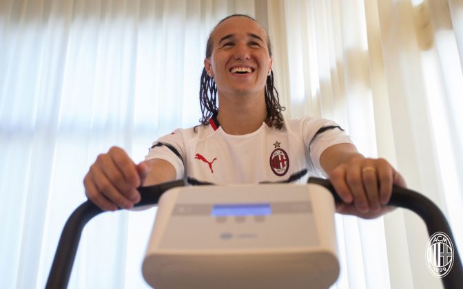 Diego Laxalt at La Madonnina Clinic on August 16, 2018. (@acmilan.com)
