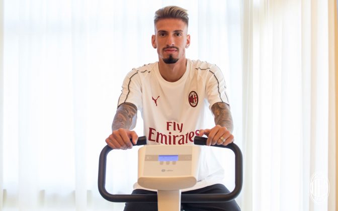 Samu Castillejo at La Madonnina Clinic on August 16, 2018. (@acmilan.com)