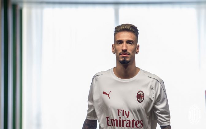 Samu Castillejo at La Madonnina Clinic on August 16, 2018. (@acmilan.com)